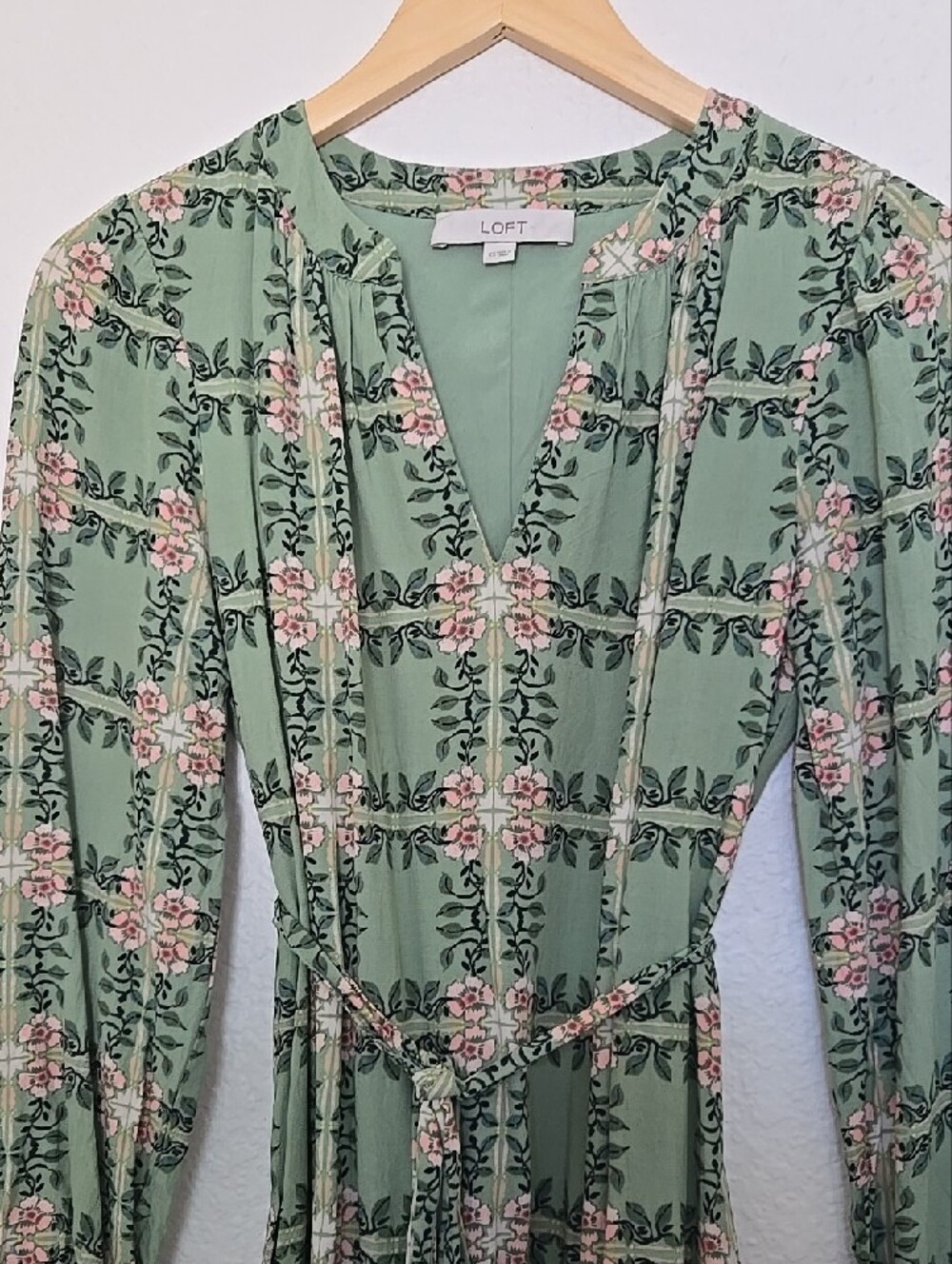 LOFT Sage Green Floral Long-Sleeve Wrap Lined Dress Cottagecore Rodeo Festival - Picture 2 of 9